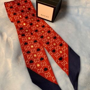 Gucci Hearts & Stars Silk Skinny Scarf